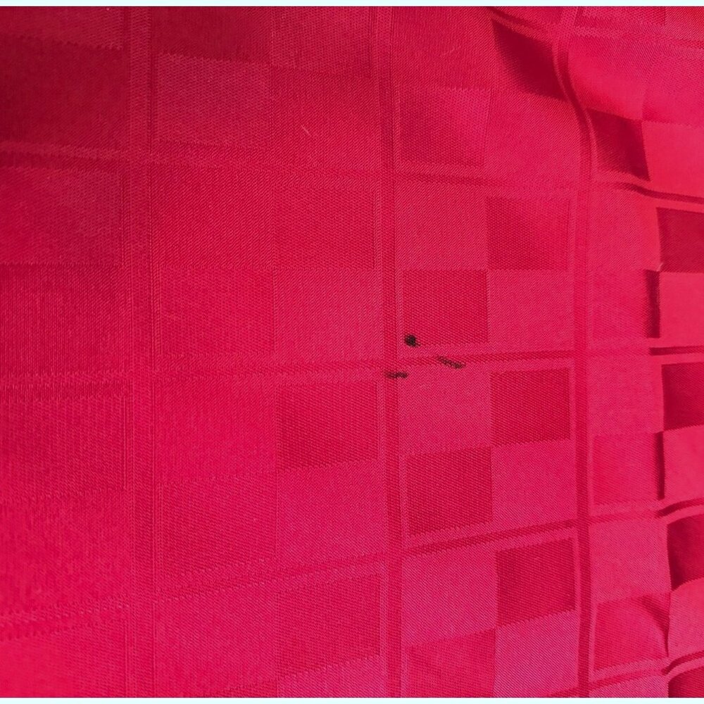 Food Network Tablecloth Red Checkered Pattern Rectangular ~68" x 50" - Picture 5 of 5